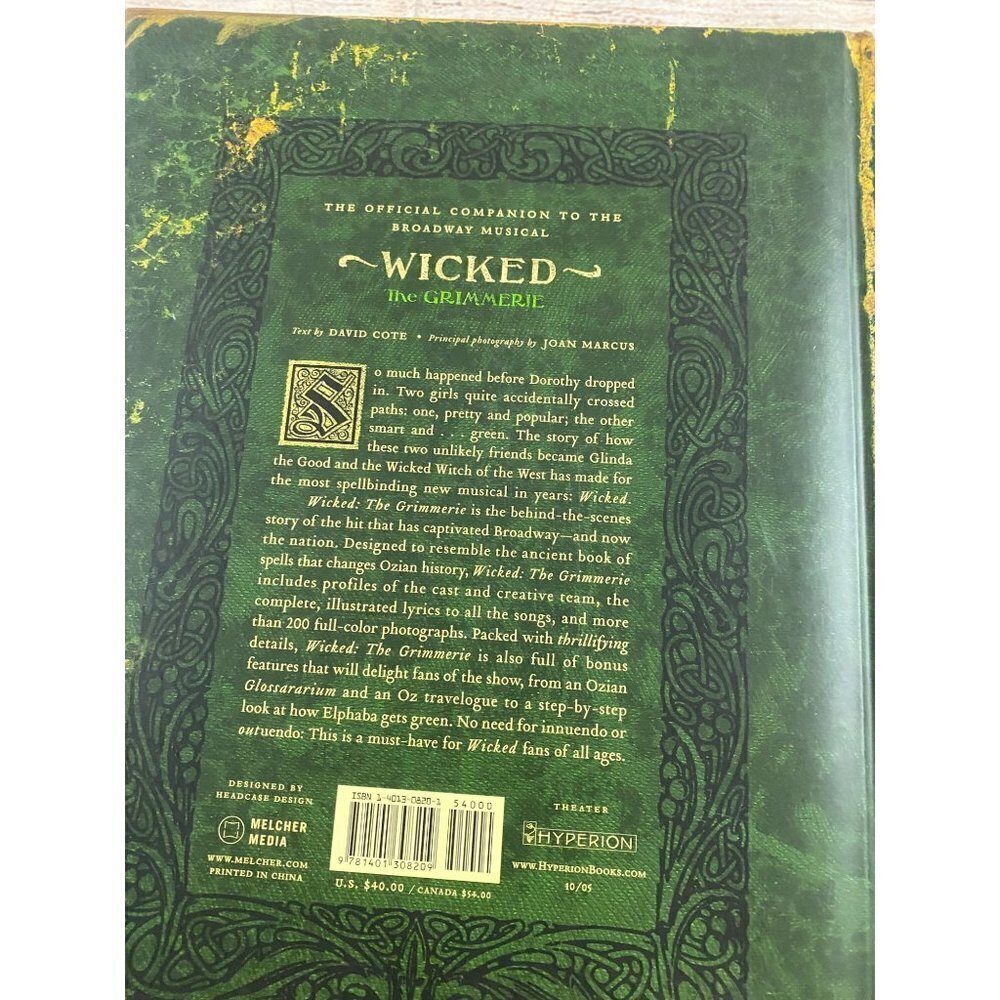 Wicked: The Grimmerie Broad Way Musical Hard Cover - Picture 6 of 11